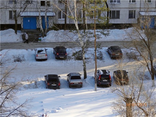 Центр справедливости помог жителям Владивостока избавиться от незаконной парковки на газонах